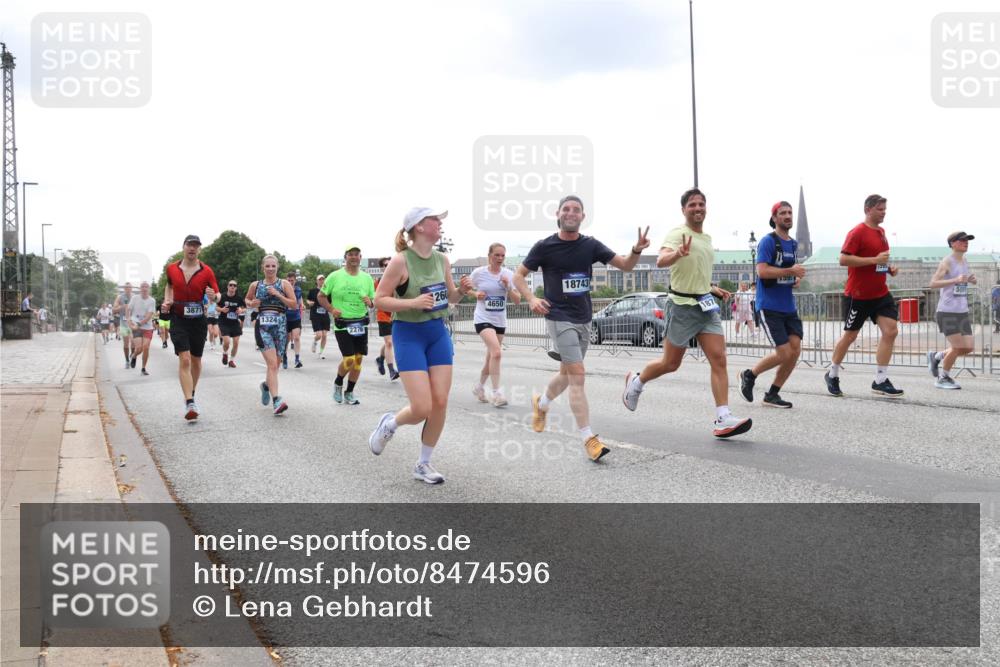 29.06.2025 - hella hamburg halbmarathon Lena Gebhardt http://msf.ph/oto/8474596 29.06.2025 10:33:11 Lombardsbrücke 3871, 1324, 260, 4650, 18743, 187, 1078, 1237, 1324, 1732, 1764, 1995, 2038, 2054, 2059, 2085, 2276, 2838, 2959, 3341, 3391, 3422, 3708, 3753, 3812, 3871, 4030, 4096, 4164, 4445, 4446, 4555, 4650, 5110, 5180, 5581, 5917, 6040, 6773, 6861, 7387, 7705, 7982, 8170, 8595, 8839, 9034, 9143, 9289, 9471, 9542, 9591, 9592, 9750, 9768, 9780, 11229, 11260, 11713, 11756, 11826, 12039, 12423, 12424, 14305, 14743, 15951 meine-sportfotos.de