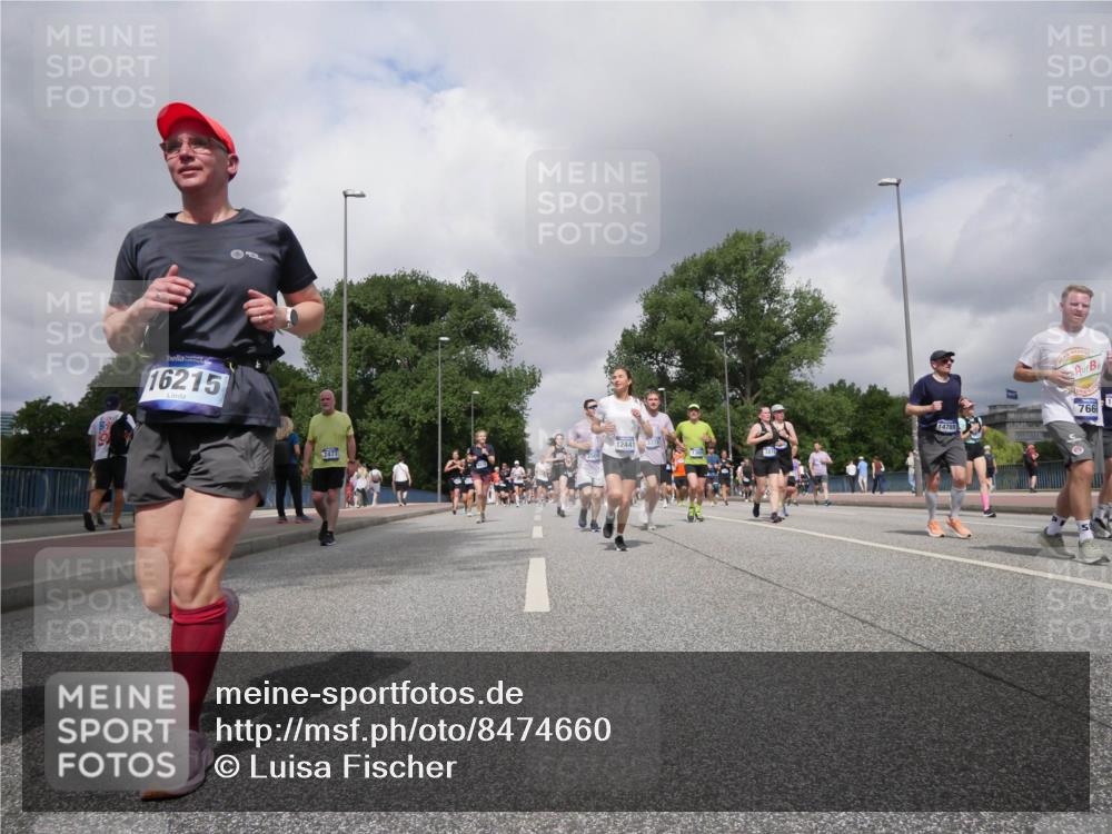 29.06.2025 - hella hamburg halbmarathon Luisa Fischer http://msf.ph/oto/8474660 29.06.2025 10:46:04 Kennedybrücke 16215, 7477, 12441, 3378, 14769, 766, 1360, 1656, 1929, 1994, 2401, 2509, 2940, 2941, 3378, 3874, 4092, 4778, 5403, 6440, 6764, 6837, 7357, 7477, 7666, 8000, 8525, 8526, 9980, 10697, 10734 meine-sportfotos.de