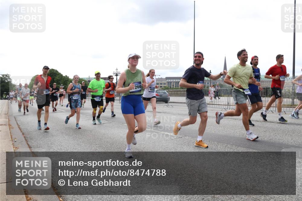 29.06.2025 - hella hamburg halbmarathon Lena Gebhardt http://msf.ph/oto/8474788 29.06.2025 10:33:12 Lombardsbrücke 387, 13247, 227, 12039, 260, 4650, 187, 1595, 1078, 1237, 1324, 1732, 1764, 1995, 2038, 2054, 2059, 2085, 2276, 2838, 2959, 3341, 3391, 3422, 3708, 3753, 3812, 3871, 4030, 4096, 4164, 4445, 4446, 4555, 4650, 5110, 5180, 5581, 5917, 6040, 6773, 6861, 7387, 7705, 7982, 8170, 8595, 8839, 9034, 9143, 9258, 9289, 9471, 9542, 9591, 9592, 9750, 9768, 9780, 11229, 11260, 11713, 11756, 11826, 12039, 12423, 12424, 14305, 14743, 15951 meine-sportfotos.de