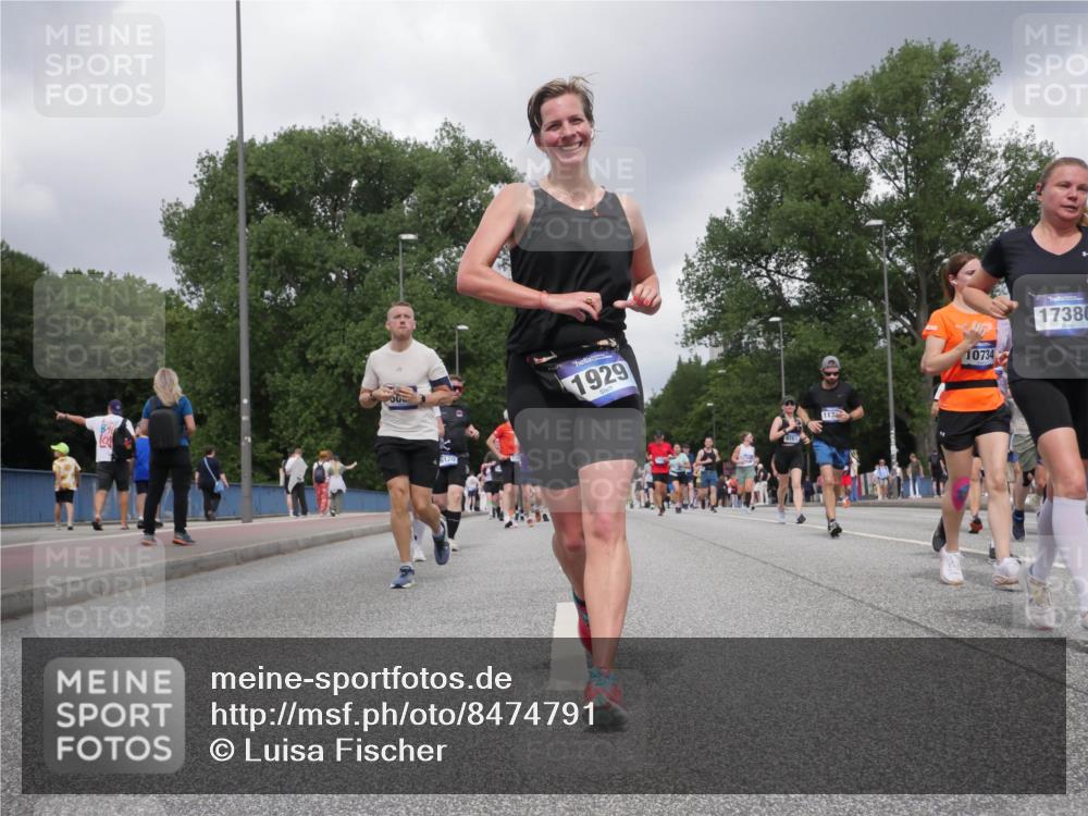 29.06.2025 - hella hamburg halbmarathon Luisa Fischer http://msf.ph/oto/8474791 29.06.2025 10:46:12 Kennedybrücke 120, 1929, 8161, 117, 10734, 17380, 1150, 1656, 1929, 2401, 2450, 2580, 2940, 2941, 4092, 4334, 4778, 5268, 5403, 6764, 6837, 7515, 7557, 8000, 8161, 8435, 10008, 10697, 10734 meine-sportfotos.de