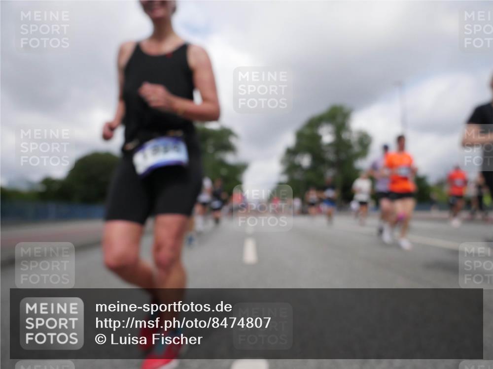 29.06.2025 - hella hamburg halbmarathon Luisa Fischer http://msf.ph/oto/8474807 29.06.2025 10:46:12 Kennedybrücke 1150, 1656, 1929, 2401, 2450, 2580, 2940, 2941, 4092, 4334, 4778, 5268, 5403, 6764, 6837, 7515, 7557, 8000, 8161, 8435, 10008, 10697, 10734 meine-sportfotos.de