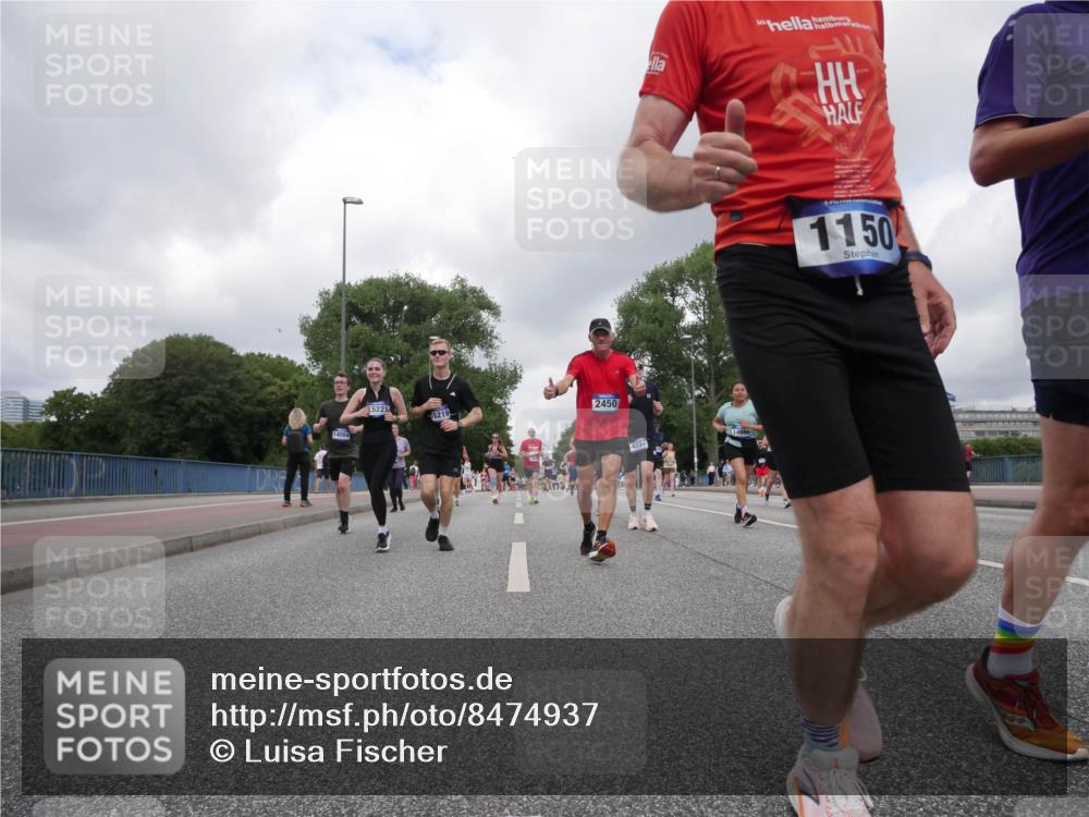 29.06.2025 - hella hamburg halbmarathon Luisa Fischer http://msf.ph/oto/8474937 29.06.2025 10:46:20 Kennedybrücke 15221, 5219, 2450, 4334, 1150, 2450, 4334, 4891, 4892, 5268, 7557, 8161, 8233, 8435, 9304 meine-sportfotos.de