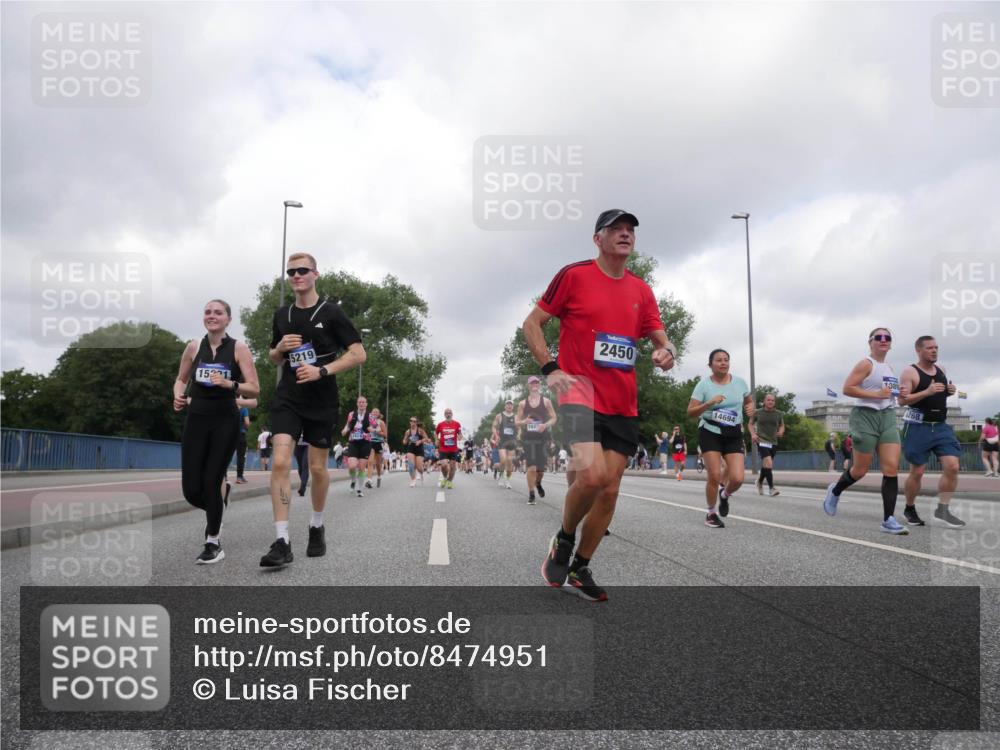 29.06.2025 - hella hamburg halbmarathon Luisa Fischer http://msf.ph/oto/8474951 29.06.2025 10:46:21 Kennedybrücke 1521, 5219, 2450, 14694, 1, 089, 5268, 2450, 4334, 4353, 4891, 4892, 5268, 7557, 8233, 8435, 9304, 10536 meine-sportfotos.de
