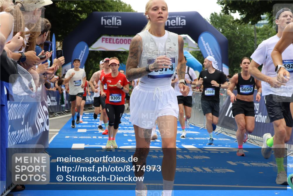29.06.2025 - hella hamburg halbmarathon Strokosch-Dieckow http://msf.ph/oto/8474973 29.06.2025 10:47:25 Ziel 51, 1012, 1070, 1592, 2274, 2839, 2864, 2869, 2953, 3304, 5024, 5532, 5650, 6203, 8023, 8234, 8693, 8852, 9305, 10423, 11021, 11077, 11491, 11518, 12870, 13223, 13303, 13782, 14722, 15350, 15479, 15611, 15923, 16089, 16819, 17846, 17905, 18758, 18974 meine-sportfotos.de