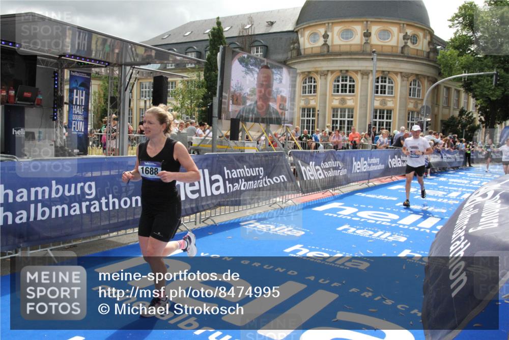 29.06.2025 - hella hamburg halbmarathon Michael Strokosch http://msf.ph/oto/8474995 29.06.2025 10:38:23 Ziel 1042, 1688, 3431, 6095, 7110, 8002, 18584, 18761 meine-sportfotos.de