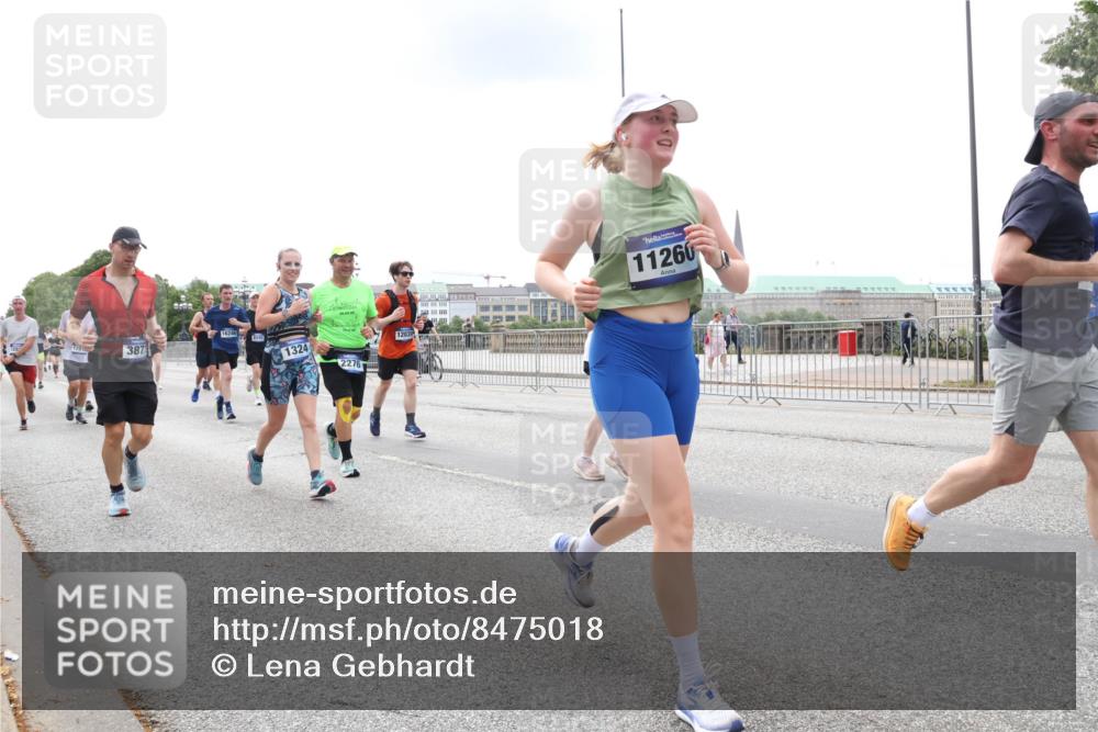 29.06.2025 - hella hamburg halbmarathon Lena Gebhardt http://msf.ph/oto/8475018 29.06.2025 10:33:12 Lombardsbrücke 128, 387, 16246, 1324, 2276, 12039, 11260, 1078, 1237, 1324, 1732, 1764, 1995, 2038, 2054, 2059, 2085, 2276, 2838, 2959, 3341, 3391, 3422, 3708, 3753, 3812, 3871, 4030, 4096, 4164, 4445, 4446, 4555, 4650, 5110, 5180, 5581, 5917, 6040, 6773, 6861, 7387, 7705, 7982, 8170, 8595, 8839, 9034, 9143, 9258, 9289, 9471, 9542, 9591, 9592, 9750, 9768, 9780, 11229, 11260, 11713, 11756, 11826, 12039, 12423, 12424, 14305, 14743, 15951 meine-sportfotos.de