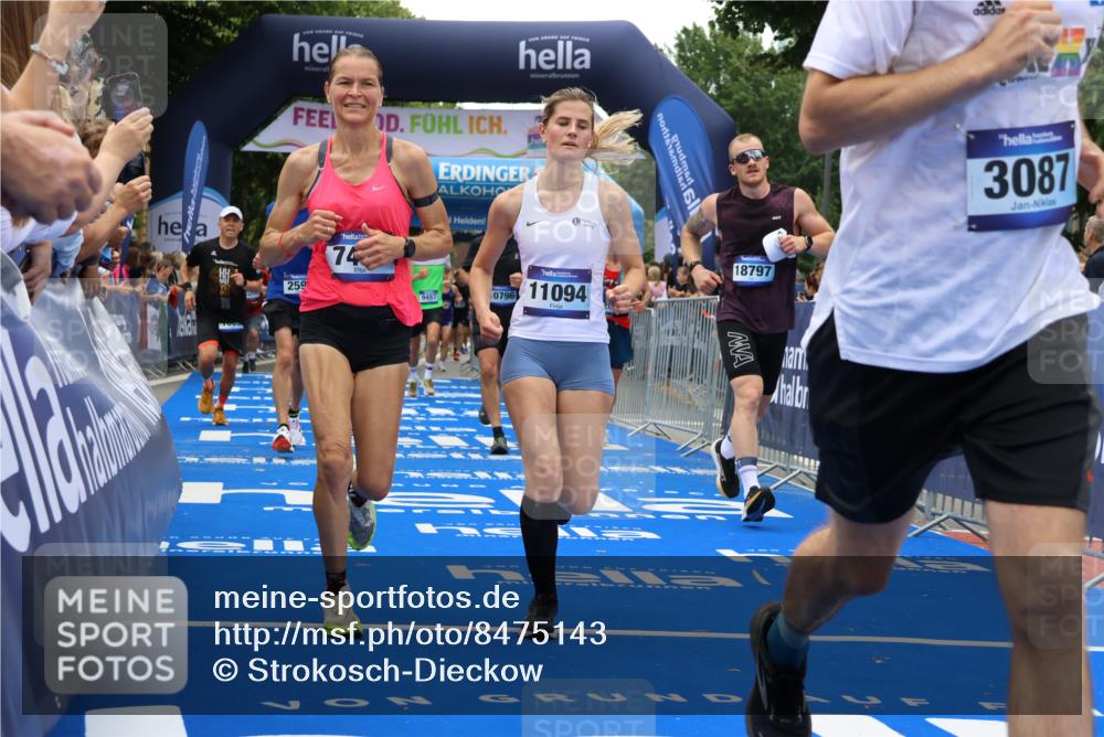 29.06.2025 - hella hamburg halbmarathon Strokosch-Dieckow http://msf.ph/oto/8475143 29.06.2025 10:46:11 Ziel 1569, 1759, 2048, 2590, 2707, 3056, 3087, 4949, 6388, 7450, 7961, 9497, 9585, 10796, 11094, 11125, 13630, 14200, 14262, 16136, 16466, 16475, 17190, 18702, 18797 meine-sportfotos.de