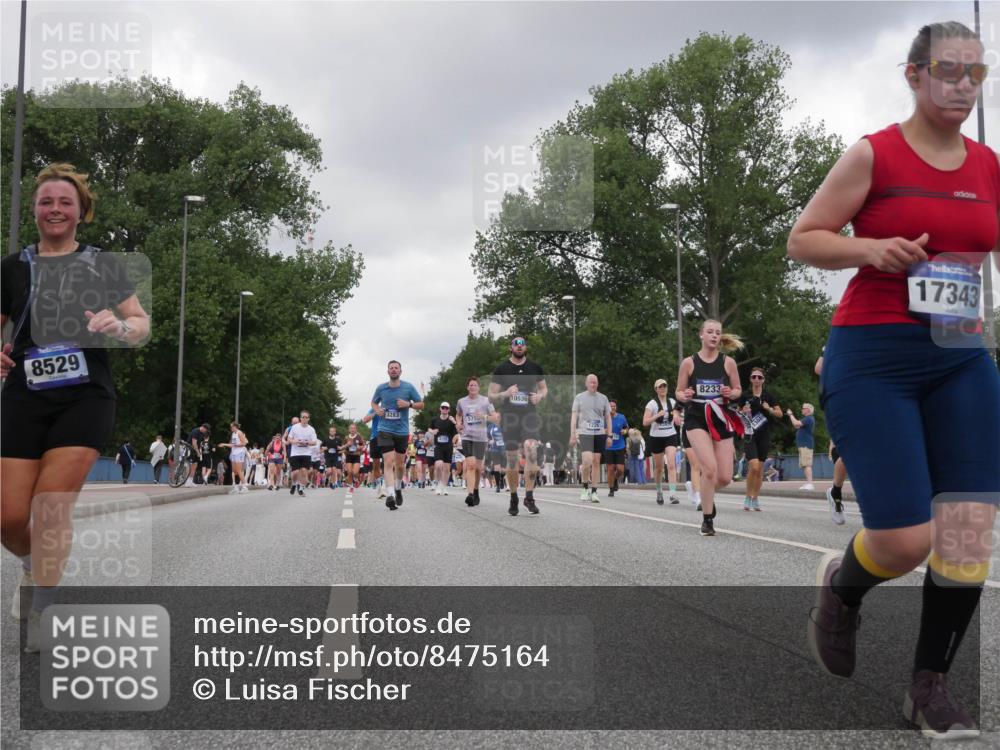 29.06.2025 - hella hamburg halbmarathon Luisa Fischer http://msf.ph/oto/8475164 29.06.2025 10:46:28 Kennedybrücke 8529, 3283, 5755, 10536, 8233, 17343, 1310, 1467, 3283, 3764, 4353, 5755, 8233, 9304, 10536 meine-sportfotos.de
