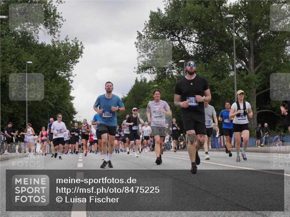 29.06.2025 - hella hamburg halbmarathon Luisa Fischer http://msf.ph/oto/8475225 29.06.2025 10:46:29 Kennedybrücke 3283, 8795, 17921, 2971, 4, 1528, 4105, 5755, 40536, 1310, 226, 3676, 1310, 1467, 3283, 3764, 4105, 4353, 5755, 8233, 9304, 10536 meine-sportfotos.de