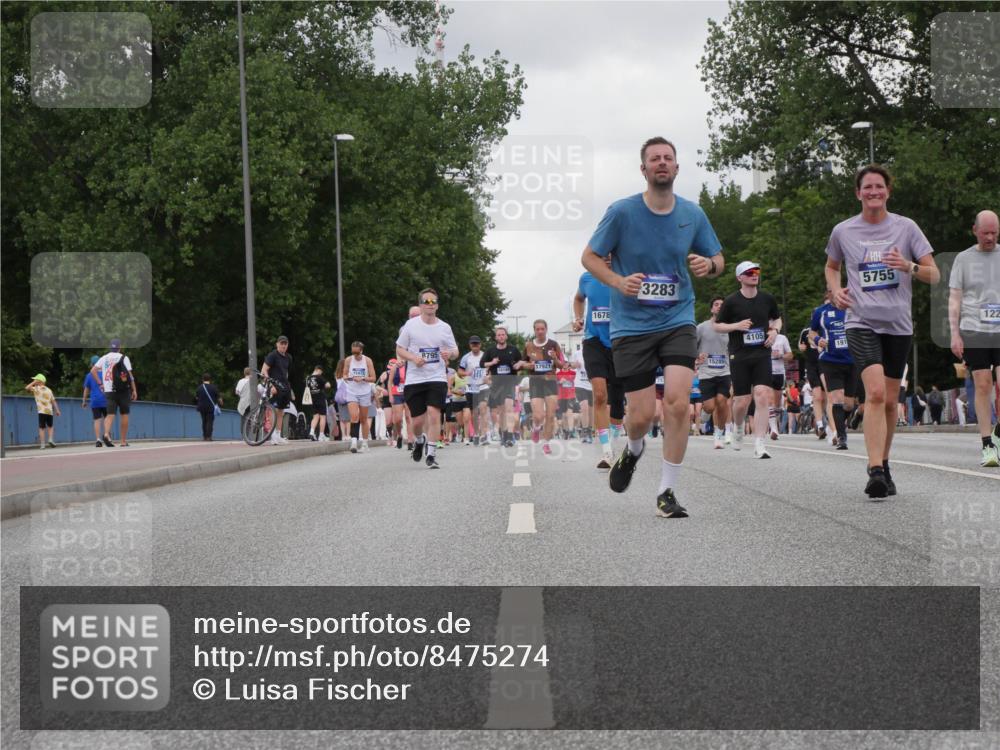 29.06.2025 - hella hamburg halbmarathon Luisa Fischer http://msf.ph/oto/8475274 29.06.2025 10:46:31 Kennedybrücke 8795, 17921, 101, 1678, 3283, 15285, 4105, 191, 5755, 122, 1310, 1467, 3283, 3764, 4105, 4353, 5755, 8233, 10536 meine-sportfotos.de