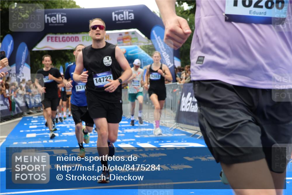 29.06.2025 - hella hamburg halbmarathon Strokosch-Dieckow http://msf.ph/oto/8475284 29.06.2025 10:47:18 Ziel 51, 2274, 2623, 2864, 5024, 5650, 6134, 6168, 6203, 6716, 7480, 8693, 10208, 10211, 10423, 11077, 11491, 11518, 13672, 13782, 14722, 15350, 15611, 16089, 16286, 16819, 17718, 17915, 18856, 18974 meine-sportfotos.de