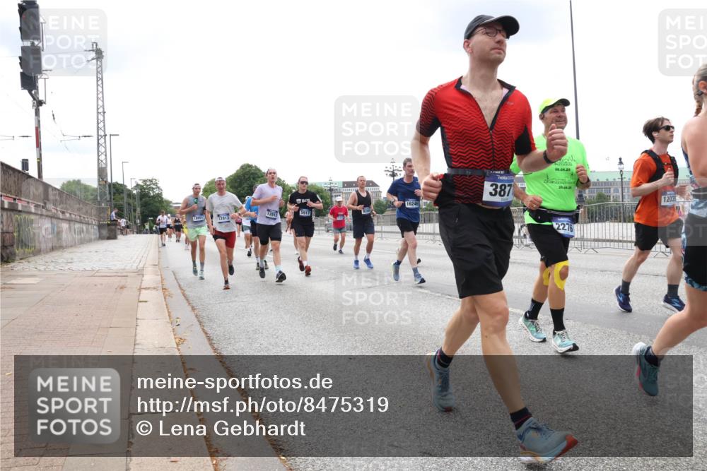 29.06.2025 - hella hamburg halbmarathon Lena Gebhardt http://msf.ph/oto/8475319 29.06.2025 10:33:14 Lombardsbrücke 18951, 12812, 5917, 12813, 16246, 387, 06, 04, 25, 29, 06, 25, 12039, 2276, 1078, 1237, 1324, 1732, 1764, 1995, 2038, 2054, 2085, 2276, 2838, 2959, 3341, 3391, 3422, 3708, 3753, 3812, 3871, 4030, 4096, 4164, 4445, 4555, 4650, 5110, 5180, 5581, 5917, 6040, 6773, 6861, 7705, 7982, 8170, 8595, 8839, 8891, 9034, 9143, 9258, 9289, 9471, 9542, 9591, 9592, 9750, 9768, 9780, 11229, 11260, 11713, 11756, 11826, 12039, 12423, 12424, 14305, 14743, 15951 meine-sportfotos.de