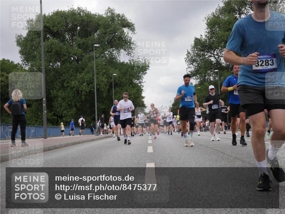 29.06.2025 - hella hamburg halbmarathon Luisa Fischer http://msf.ph/oto/8475377 29.06.2025 10:46:34 Kennedybrücke 8408, 8795, 16789, 4105, 3283, 1226, 1310, 1467, 2971, 3283, 3764, 4105, 4177, 4353, 5755, 10536 meine-sportfotos.de