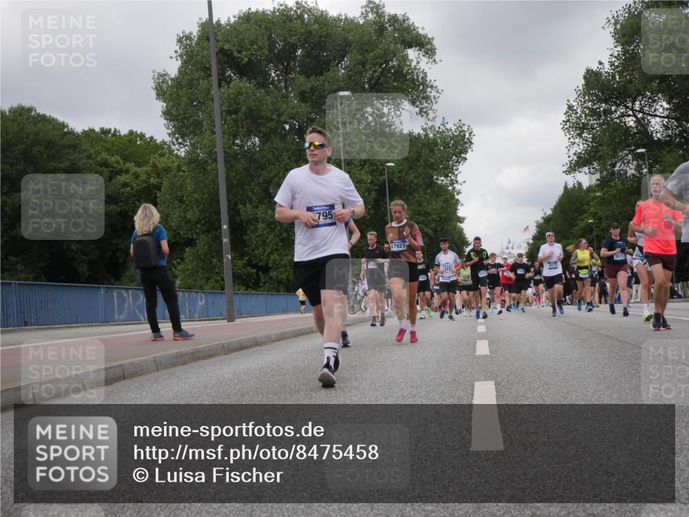 29.06.2025 - hella hamburg halbmarathon Luisa Fischer http://msf.ph/oto/8475458 29.06.2025 10:46:36 Kennedybrücke 795, 17921, 4177, 2971, 1226, 1310, 1467, 2267, 2538, 2971, 3283, 3288, 3764, 4105, 4177, 4302, 5755, 7872 meine-sportfotos.de
