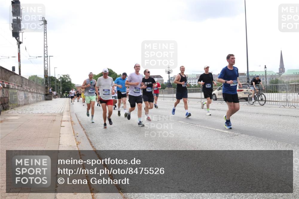 29.06.2025 - hella hamburg halbmarathon Lena Gebhardt http://msf.ph/oto/8475526 29.06.2025 10:33:14 Lombardsbrücke 18951, 12813, 1, 8595, 6246, 12812, 5917, 1078, 1237, 1324, 1732, 1764, 1995, 2038, 2054, 2085, 2276, 2838, 2959, 3341, 3391, 3422, 3708, 3753, 3812, 3871, 4030, 4096, 4164, 4445, 4555, 4650, 5110, 5180, 5581, 5917, 6040, 6773, 6861, 7705, 7982, 8170, 8595, 8839, 8891, 9034, 9143, 9258, 9289, 9471, 9542, 9591, 9592, 9750, 9768, 9780, 11229, 11260, 11713, 11756, 11826, 12039, 12423, 12424, 14305, 14743, 15951 meine-sportfotos.de