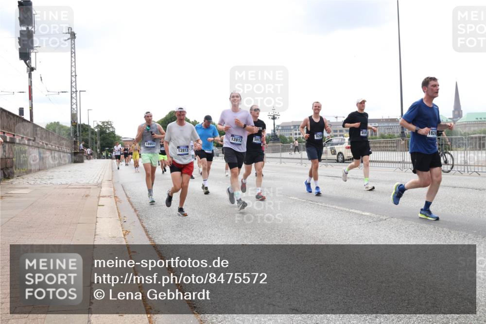 29.06.2025 - hella hamburg halbmarathon Lena Gebhardt http://msf.ph/oto/8475572 29.06.2025 10:33:15 Lombardsbrücke 1624, 928, 12812, 5917, 18951, 12813, 1078, 1237, 1324, 1732, 1764, 1995, 2038, 2054, 2085, 2276, 2838, 2959, 3341, 3391, 3422, 3708, 3753, 3812, 3871, 4030, 4096, 4164, 4445, 4555, 4650, 5110, 5180, 5581, 5917, 6040, 6773, 6861, 7705, 7982, 8170, 8595, 8839, 8891, 9034, 9143, 9258, 9289, 9471, 9542, 9591, 9592, 9750, 9768, 9780, 11229, 11260, 11713, 11756, 11826, 12039, 12423, 12424, 14305, 14743, 15951 meine-sportfotos.de