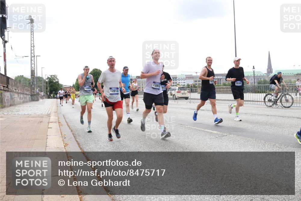 29.06.2025 - hella hamburg halbmarathon Lena Gebhardt http://msf.ph/oto/8475717 29.06.2025 10:33:15 Lombardsbrücke 12812, 911, 18951, 12813, 928, 8595, 1078, 1237, 1324, 1732, 1764, 1995, 2038, 2054, 2085, 2276, 2838, 2959, 3341, 3391, 3422, 3708, 3753, 3812, 3871, 4030, 4096, 4164, 4445, 4555, 4650, 5110, 5180, 5581, 5917, 6040, 6773, 6861, 7705, 7982, 8170, 8595, 8839, 8891, 9034, 9143, 9258, 9289, 9471, 9542, 9591, 9592, 9750, 9768, 9780, 11229, 11260, 11713, 11756, 11826, 12039, 12423, 12424, 14305, 14743, 15951 meine-sportfotos.de