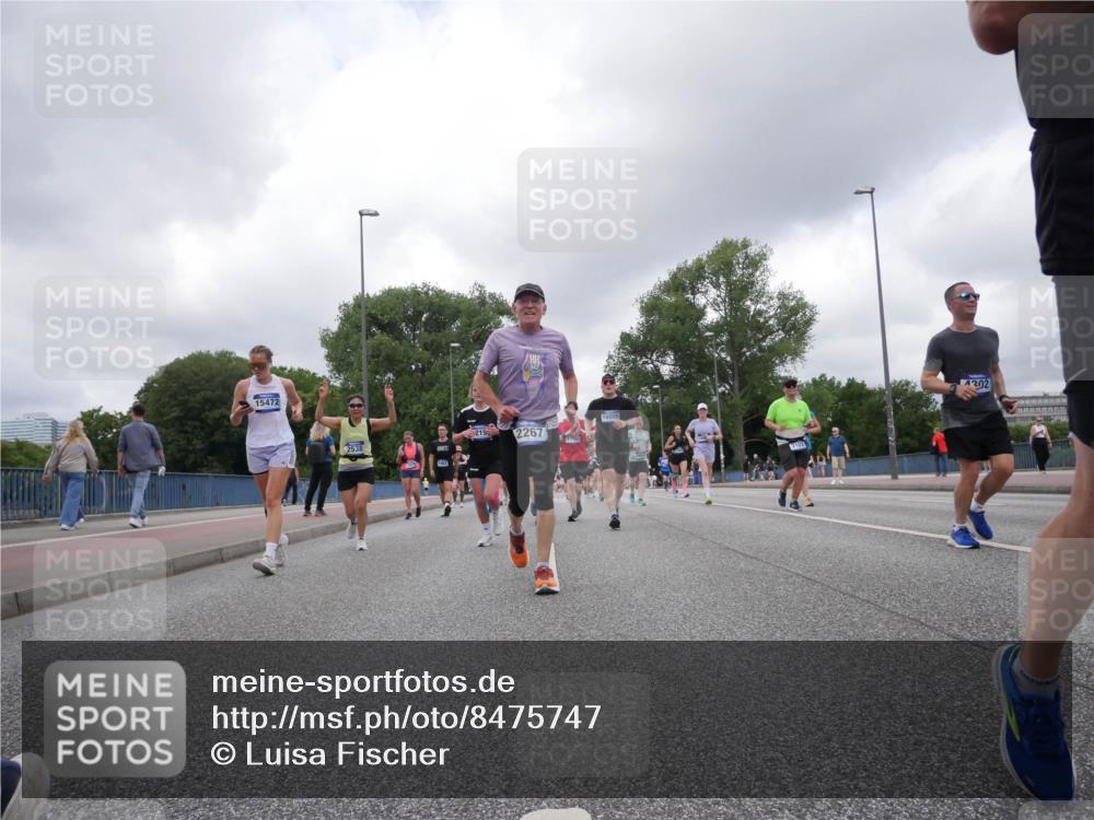 29.06.2025 - hella hamburg halbmarathon Luisa Fischer http://msf.ph/oto/8475747 29.06.2025 10:46:45 Kennedybrücke 15472, 2538, 1964, 2267, 1763, 1302, 1226, 1788, 1878, 2103, 2158, 2267, 2538, 2971, 3288, 3518, 4177, 4302, 5265, 5370, 7461, 7872, 8135, 8991, 9831, 9976, 10083, 10200 meine-sportfotos.de