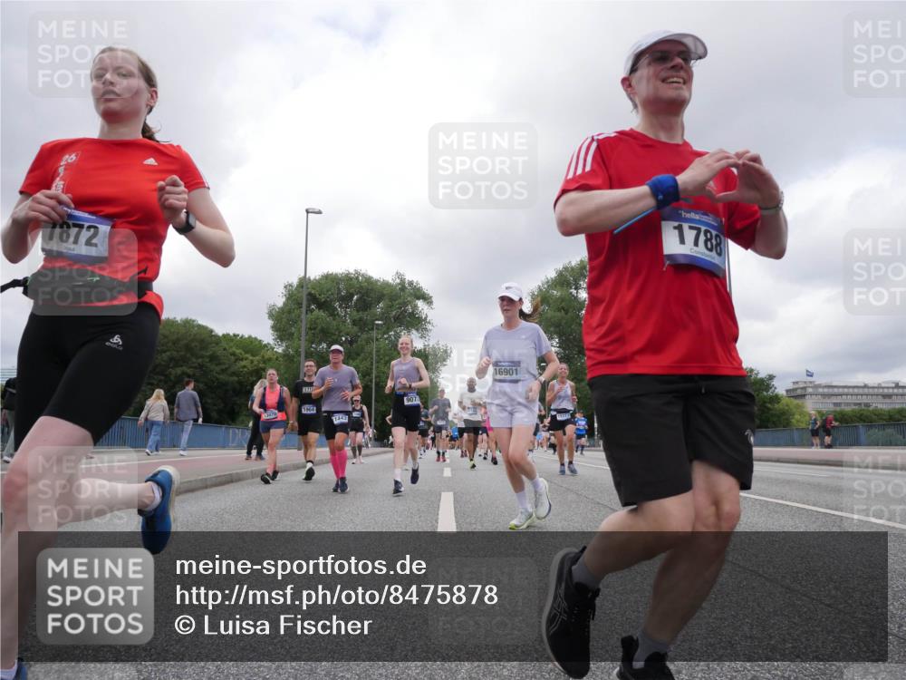 29.06.2025 - hella hamburg halbmarathon Luisa Fischer http://msf.ph/oto/8475878 29.06.2025 10:46:48 Kennedybrücke 7872, 13070, 1964, 1443, 907, 16901, 15717, 1788, 1788, 1878, 2103, 2158, 2267, 2538, 3288, 3518, 4302, 5265, 5370, 7461, 7872, 8135, 8991, 9831, 9976, 10083, 10200, 10202 meine-sportfotos.de