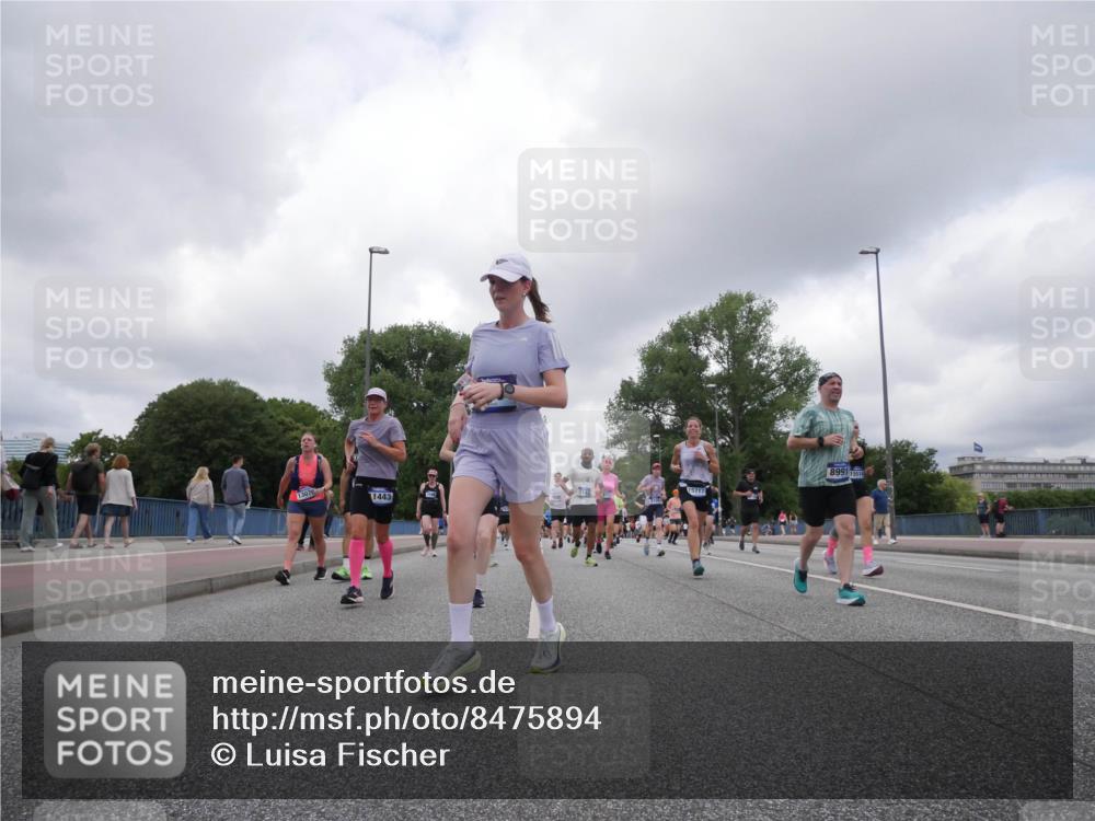 29.06.2025 - hella hamburg halbmarathon Luisa Fischer http://msf.ph/oto/8475894 29.06.2025 10:46:49 Kennedybrücke 13070, 1443, 1749, 15717, 8991, 15514, 1788, 1878, 2103, 2158, 3518, 4302, 5265, 5370, 5720, 7461, 7872, 8135, 8991, 9831, 9976, 10083, 10200, 10202 meine-sportfotos.de