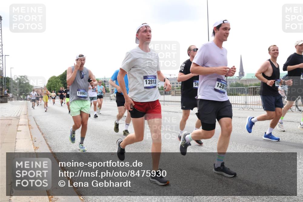 29.06.2025 - hella hamburg halbmarathon Lena Gebhardt http://msf.ph/oto/8475930 29.06.2025 10:33:16 Lombardsbrücke 18951, 12813, 59, 1281, 928, 1078, 1237, 1324, 1732, 1764, 1995, 2038, 2054, 2085, 2276, 2838, 2959, 3341, 3391, 3422, 3708, 3753, 3812, 3871, 4030, 4096, 4164, 4445, 4555, 4650, 5110, 5180, 5581, 5917, 6040, 6773, 6861, 6999, 7705, 7982, 8170, 8595, 8839, 8891, 9034, 9143, 9258, 9289, 9471, 9542, 9591, 9592, 9750, 9768, 9780, 11229, 11260, 11713, 11756, 11826, 12039, 12423, 12424, 14305, 14743, 15951 meine-sportfotos.de