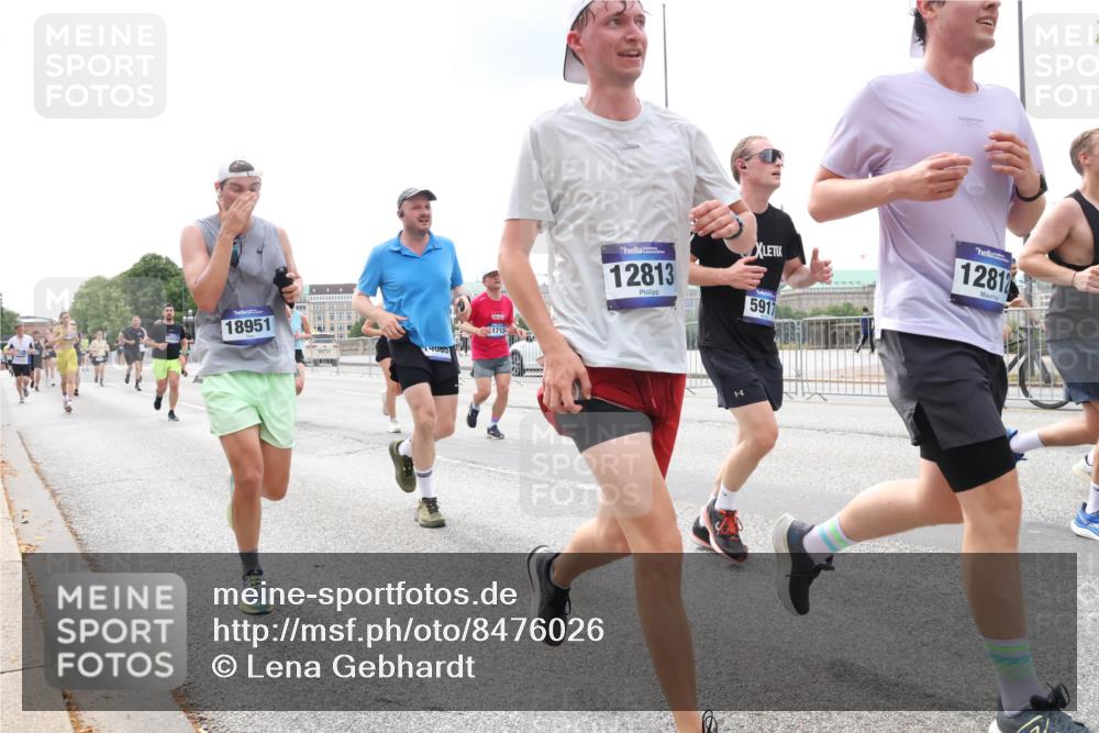 29.06.2025 - hella hamburg halbmarathon Lena Gebhardt http://msf.ph/oto/8476026 29.06.2025 10:33:16 Lombardsbrücke 18951, 4005, 1713, 1281, 12813, 5917, 1078, 1237, 1324, 1732, 1764, 1995, 2038, 2054, 2085, 2276, 2838, 2959, 3341, 3391, 3422, 3708, 3753, 3812, 3871, 4030, 4096, 4164, 4445, 4555, 4650, 5110, 5180, 5581, 5917, 6040, 6773, 6861, 6999, 7705, 7982, 8170, 8595, 8839, 8891, 9034, 9143, 9258, 9289, 9471, 9542, 9591, 9592, 9750, 9768, 9780, 11229, 11260, 11713, 11756, 11826, 12039, 12423, 12424, 14305, 14743, 15951 meine-sportfotos.de