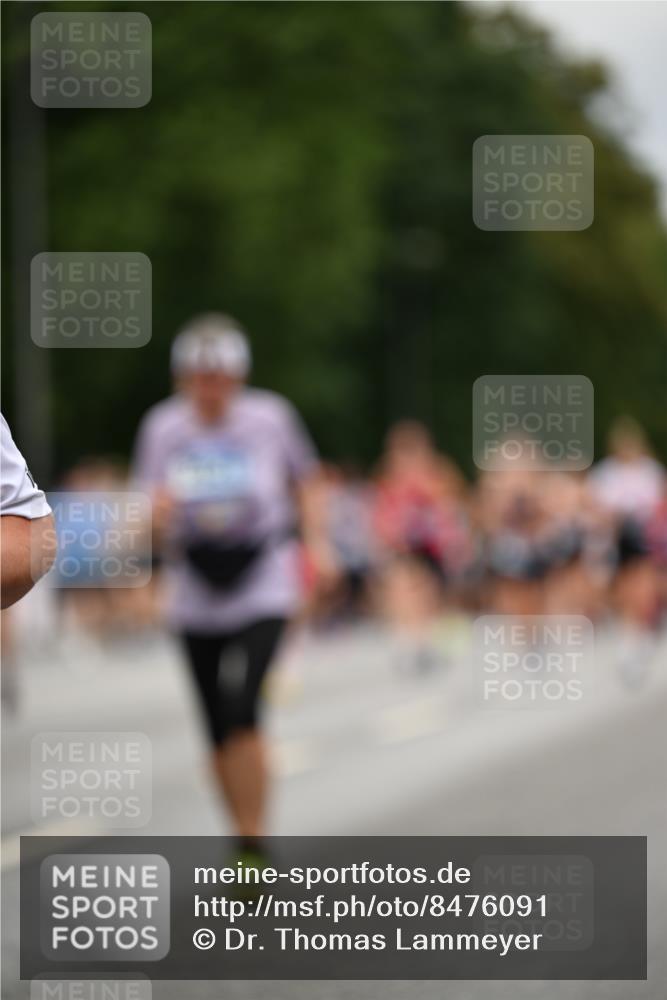 29.06.2025 - hella hamburg halbmarathon Dr. Thomas Lammeyer http://msf.ph/oto/8476091 29.06.2025 11:04:33 Kennedybrücke 1221, 1222, 1619, 2174, 2564, 2621, 2728, 3061, 3171, 3173, 3234, 3393, 3451, 3503, 3553, 3554, 3555, 4085, 4150, 4312, 4508, 4694, 4805, 5455, 5507, 5634, 5992, 6118, 6176, 6541, 6847, 6949, 7273, 7837, 7987, 8100, 8298, 8611, 8647, 9216, 9406, 9522, 9630, 9916, 9968, 10126, 10353, 10548, 10664, 10803, 11418 meine-sportfotos.de