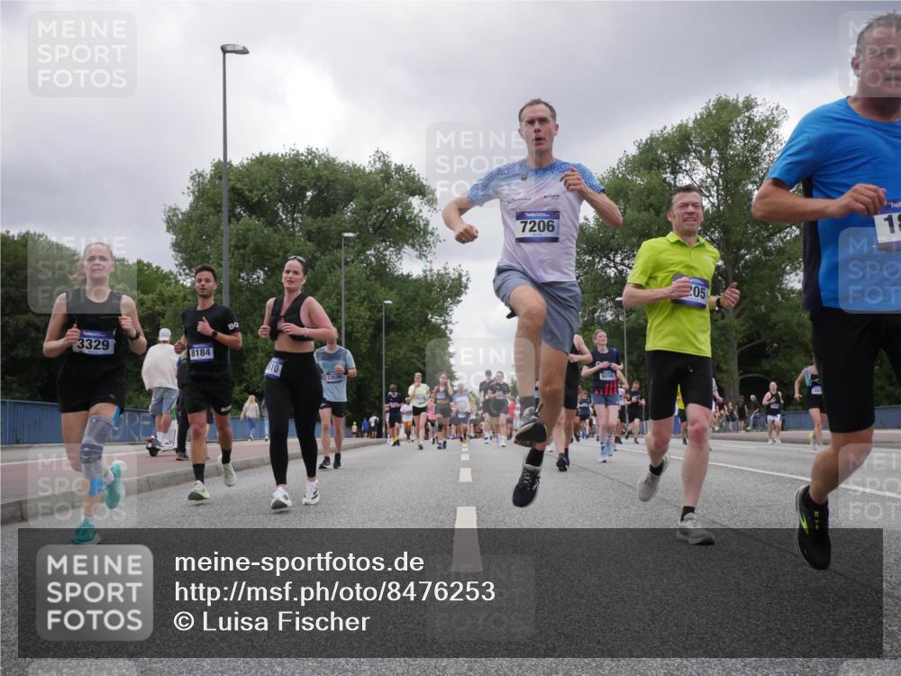 29.06.2025 - hella hamburg halbmarathon Luisa Fischer http://msf.ph/oto/8476253 29.06.2025 10:47:04 Kennedybrücke 3329, 8184, 7206, 610, 13526, 6096, 205, 18, 1816, 2343, 2361, 5214, 6096, 7205, 9704 meine-sportfotos.de