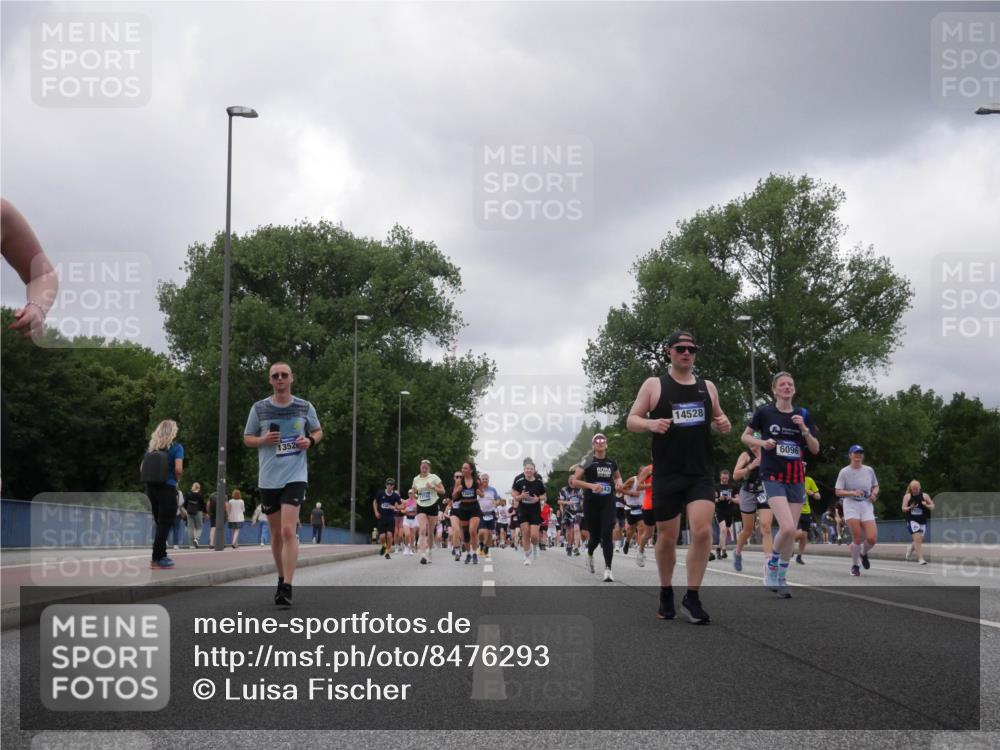 29.06.2025 - hella hamburg halbmarathon Luisa Fischer http://msf.ph/oto/8476293 29.06.2025 10:47:06 Kennedybrücke 1352, 43, 14528, 6096, 1816, 2343, 2361, 5214, 5649, 6096, 7205, 9704 meine-sportfotos.de