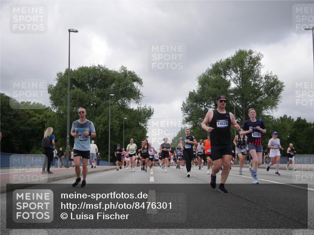 29.06.2025 - hella hamburg halbmarathon Luisa Fischer http://msf.ph/oto/8476301 29.06.2025 10:47:06 Kennedybrücke 14528, 13526, 17143, 112, 19141, 6096, 1816, 2343, 2361, 5214, 5649, 6096, 7205, 9704 meine-sportfotos.de