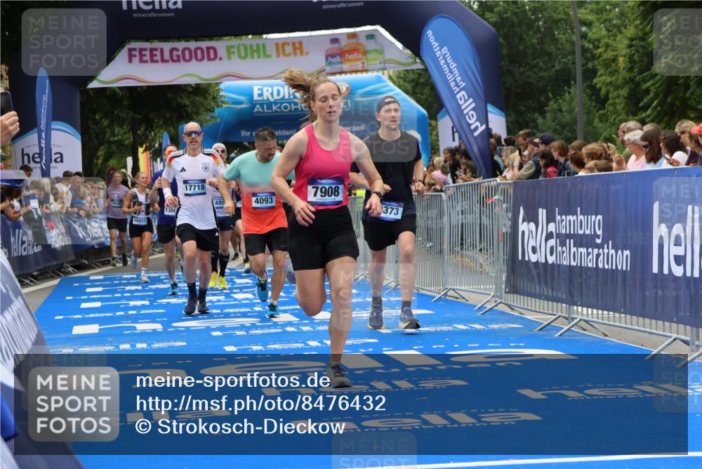29.06.2025 - hella hamburg halbmarathon Strokosch-Dieckow http://msf.ph/oto/8476432 29.06.2025 10:47:07 Ziel 1460, 2623, 4093, 4377, 5472, 6373, 6700, 6716, 7480, 7908, 9794, 10208, 10211, 12579, 13007, 14415, 14783, 15684, 15825, 17718, 17915 meine-sportfotos.de