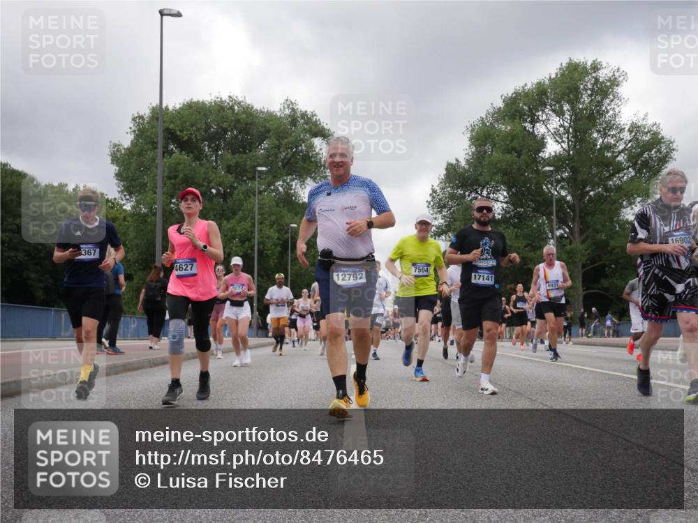29.06.2025 - hella hamburg halbmarathon Luisa Fischer http://msf.ph/oto/8476465 29.06.2025 10:47:14 Kennedybrücke 367, 4627, 2074, 12792, 7504, 17141, 6931, 16902, 3597, 4636, 5001, 5192, 5201, 5649, 6931, 7197, 8504, 9704, 10097 meine-sportfotos.de