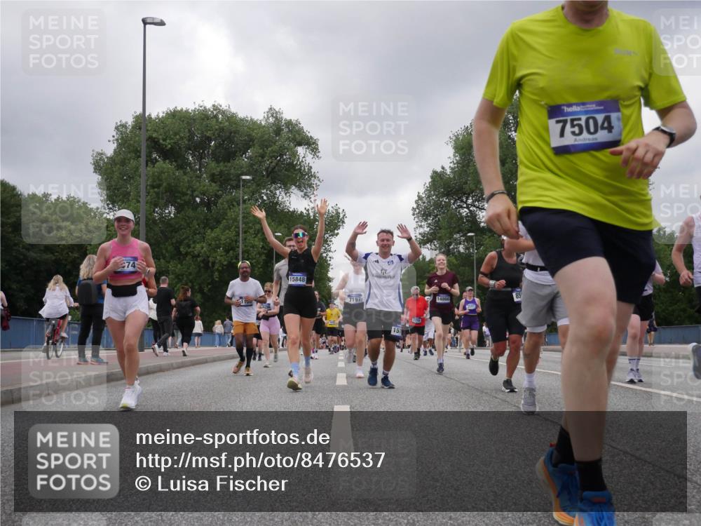 29.06.2025 - hella hamburg halbmarathon Luisa Fischer http://msf.ph/oto/8476537 29.06.2025 10:47:16 Kennedybrücke 74, 15848, 7197, 157, 2253, 14866, 3597, 85, 7504, 2258, 3597, 4636, 4866, 5001, 5192, 5201, 5649, 5902, 5905, 6334, 6931, 7197, 8504, 10006, 10097 meine-sportfotos.de