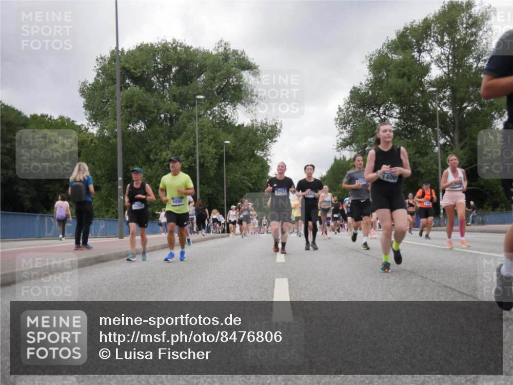29.06.2025 - hella hamburg halbmarathon Luisa Fischer http://msf.ph/oto/8476806 29.06.2025 10:47:29 Kennedybrücke 2733, 5890, 1337, 1400, 1026, 1400, 1459, 1802, 1804, 2258, 2674, 2733, 3065, 5127, 5902, 5905, 6226, 8058, 8591, 9879, 10220, 10285, 10553 meine-sportfotos.de