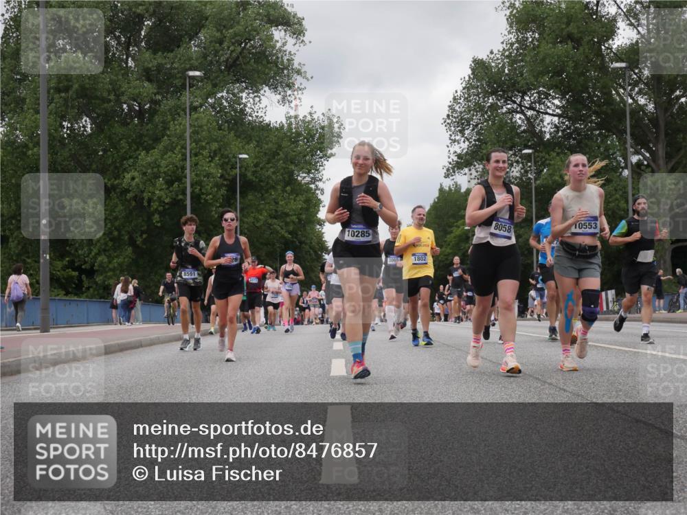 29.06.2025 - hella hamburg halbmarathon Luisa Fischer http://msf.ph/oto/8476857 29.06.2025 10:47:34 Kennedybrücke 8591, 1973, 10285, 3065, 1802, 0553, 8058, 1026, 1095, 1400, 1459, 1802, 1804, 2073, 2674, 2733, 3065, 4968, 5127, 5355, 8058, 8591, 8870, 10285, 10553 meine-sportfotos.de