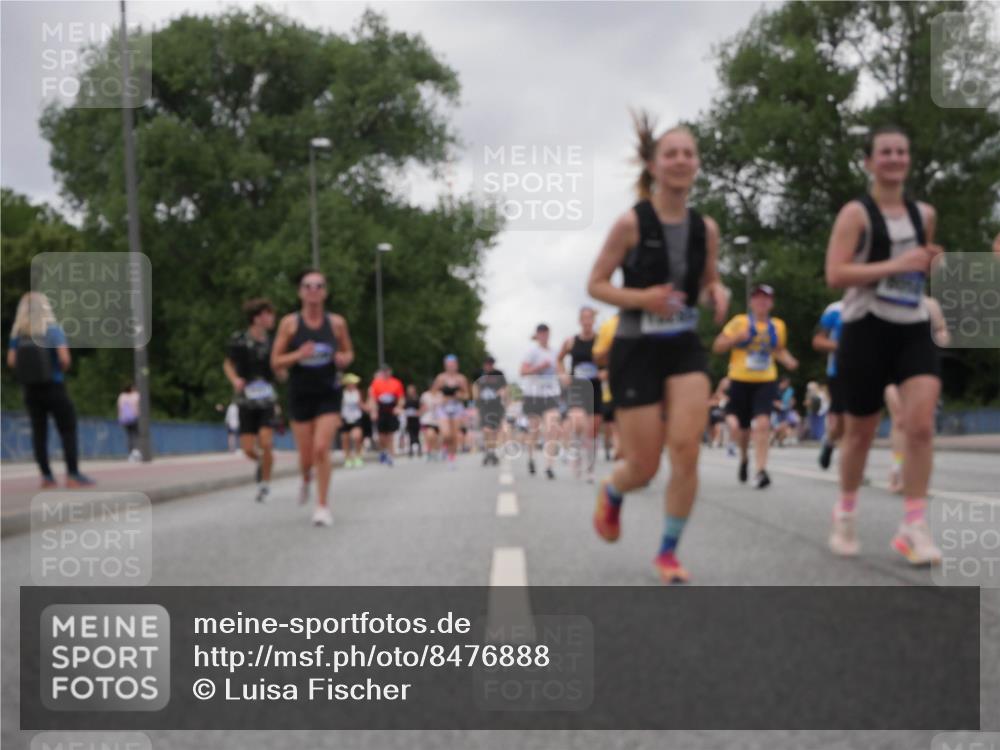 29.06.2025 - hella hamburg halbmarathon Luisa Fischer http://msf.ph/oto/8476888 29.06.2025 10:47:35 Kennedybrücke 1026, 1095, 1459, 1802, 1804, 2073, 2674, 2733, 3065, 4968, 5127, 5355, 7489, 8058, 8591, 8870, 9331, 10285, 10553 meine-sportfotos.de