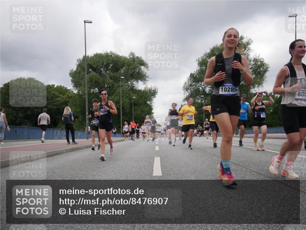 29.06.2025 - hella hamburg halbmarathon Luisa Fischer http://msf.ph/oto/8476907 29.06.2025 10:47:36 Kennedybrücke 8591, 7926, 30, 1802, 10285, 127, 102, 805, 1026, 1095, 1459, 1802, 1804, 2073, 2674, 3065, 4968, 5127, 5355, 7489, 8058, 8591, 8870, 9331, 9333, 10285, 10553 meine-sportfotos.de