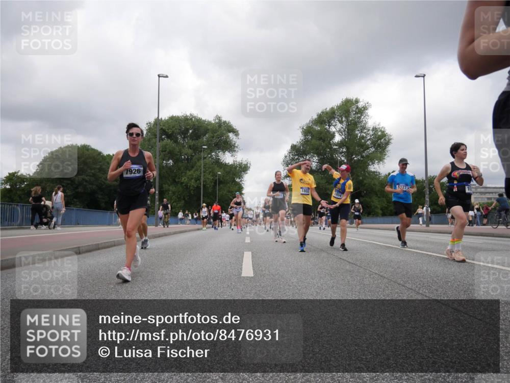 29.06.2025 - hella hamburg halbmarathon Luisa Fischer http://msf.ph/oto/8476931 29.06.2025 10:47:37 Kennedybrücke 7926, 1802, 1804, 5327, 1026, 1095, 1459, 1802, 1804, 2073, 2674, 3065, 4968, 5127, 5355, 7489, 8058, 8591, 8870, 9331, 9333, 10285, 10553 meine-sportfotos.de