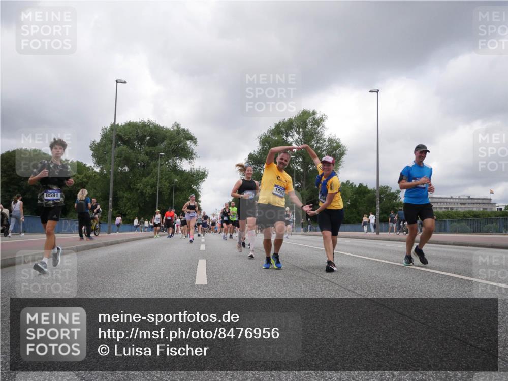 29.06.2025 - hella hamburg halbmarathon Luisa Fischer http://msf.ph/oto/8476956 29.06.2025 10:47:38 Kennedybrücke 8591, 65, 1802, 1026, 1095, 1802, 1804, 2073, 2674, 3065, 4968, 5127, 5355, 7489, 8058, 8591, 8763, 8870, 9331, 9333, 10285, 10553, 10707 meine-sportfotos.de
