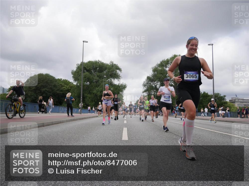 29.06.2025 - hella hamburg halbmarathon Luisa Fischer http://msf.ph/oto/8477006 29.06.2025 10:47:40 Kennedybrücke 12803, 1300, 19031, 3065, 1026, 1095, 1802, 1804, 2073, 3065, 4968, 5127, 5355, 7489, 8763, 8870, 9331, 9333, 10707 meine-sportfotos.de