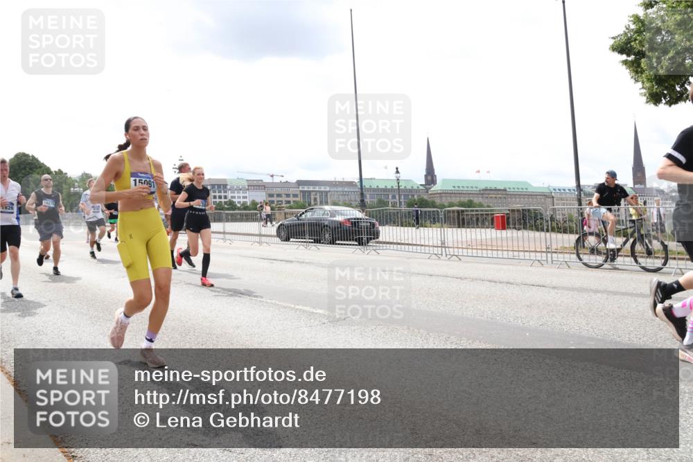 29.06.2025 - hella hamburg halbmarathon Lena Gebhardt http://msf.ph/oto/8477198 29.06.2025 10:33:21 Lombardsbrücke 1826, 16270, 15091, 1078, 1324, 1732, 1764, 1995, 2038, 2054, 2085, 2276, 2776, 2838, 2959, 3341, 3391, 3708, 3812, 3871, 4030, 4096, 4164, 4361, 4445, 4449, 4555, 4650, 5075, 5110, 5180, 5581, 5917, 6040, 6109, 6773, 6861, 6999, 7705, 7982, 8021, 8170, 8282, 8595, 8839, 8891, 9034, 9143, 9234, 9258, 9289, 9438, 9471, 9542, 9591, 9592, 9750, 9768, 9780, 9799, 11229, 11260, 11713, 11756, 11811, 11826, 12039, 12423, 12424, 14305, 14743, 15951 meine-sportfotos.de