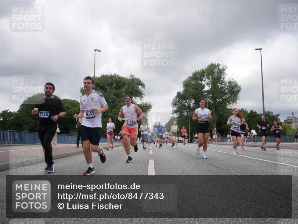29.06.2025 - hella hamburg halbmarathon Luisa Fischer http://msf.ph/oto/8477343 29.06.2025 10:47:48 Kennedybrücke 7326, 9331, 9333, 784, 4031, 6038, 218, 2186, 2692, 3596, 6036, 6895, 7489, 8763, 9331, 9333, 10707 meine-sportfotos.de