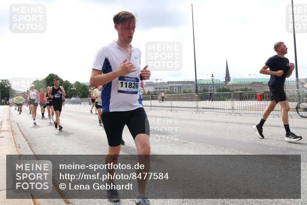 29.06.2025 - hella hamburg halbmarathon Lena Gebhardt http://msf.ph/oto/8477584 29.06.2025 10:33:23 Lombardsbrücke 15964, 3341, 11826, 1324, 1764, 1995, 2038, 2054, 2085, 2342, 2776, 2838, 2959, 3170, 3341, 3391, 3708, 3812, 3871, 4030, 4096, 4164, 4361, 4433, 4445, 4449, 4555, 4650, 5075, 5110, 5180, 5569, 5581, 5917, 6109, 6773, 6854, 6861, 6999, 7653, 7705, 7982, 8021, 8157, 8170, 8282, 8595, 8891, 9143, 9234, 9258, 9289, 9438, 9471, 9591, 9592, 9750, 9768, 9780, 9799, 11229, 11260, 11713, 11811, 11826, 12039, 12423, 12424, 14305, 14743, 15951 meine-sportfotos.de
