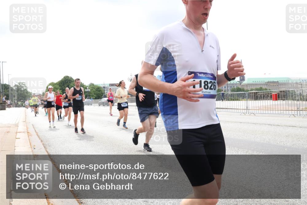 29.06.2025 - hella hamburg halbmarathon Lena Gebhardt http://msf.ph/oto/8477622 29.06.2025 10:33:23 Lombardsbrücke 9591, 5964, 3341, 1826, 1324, 1764, 1995, 2038, 2054, 2085, 2342, 2776, 2838, 2959, 3170, 3341, 3391, 3708, 3812, 3871, 4030, 4096, 4164, 4361, 4433, 4445, 4449, 4555, 4650, 5075, 5110, 5180, 5569, 5581, 5917, 6109, 6773, 6854, 6861, 6999, 7653, 7705, 7982, 8021, 8157, 8170, 8282, 8595, 8891, 9143, 9234, 9258, 9289, 9438, 9471, 9591, 9592, 9750, 9768, 9780, 9799, 11229, 11260, 11713, 11811, 11826, 12039, 12423, 12424, 14305, 14743, 15951 meine-sportfotos.de