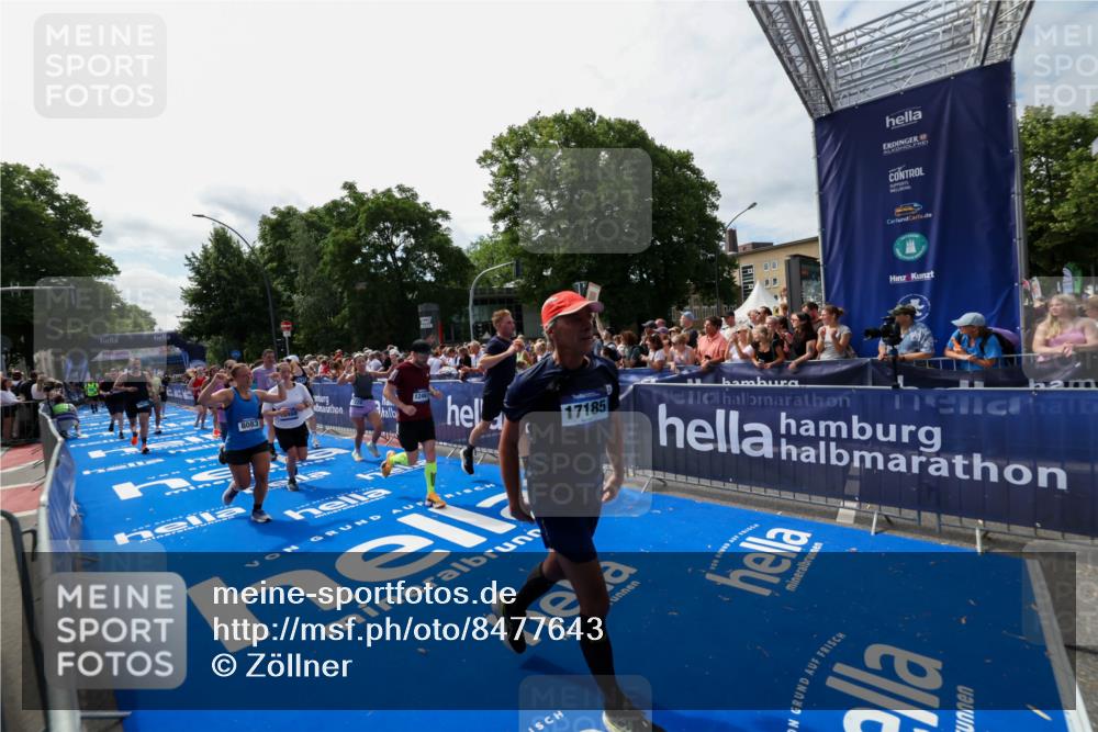 29.06.2025 - hella hamburg halbmarathon Zöllner http://msf.ph/oto/8477643 29.06.2025 11:28:51 Ziel 2489, 5941, 5943, 6625, 6820, 7228, 8083, 10594, 10907, 12460, 12461, 13724, 15752, 15878, 16769, 17185, 17438, 18742, 19226 meine-sportfotos.de