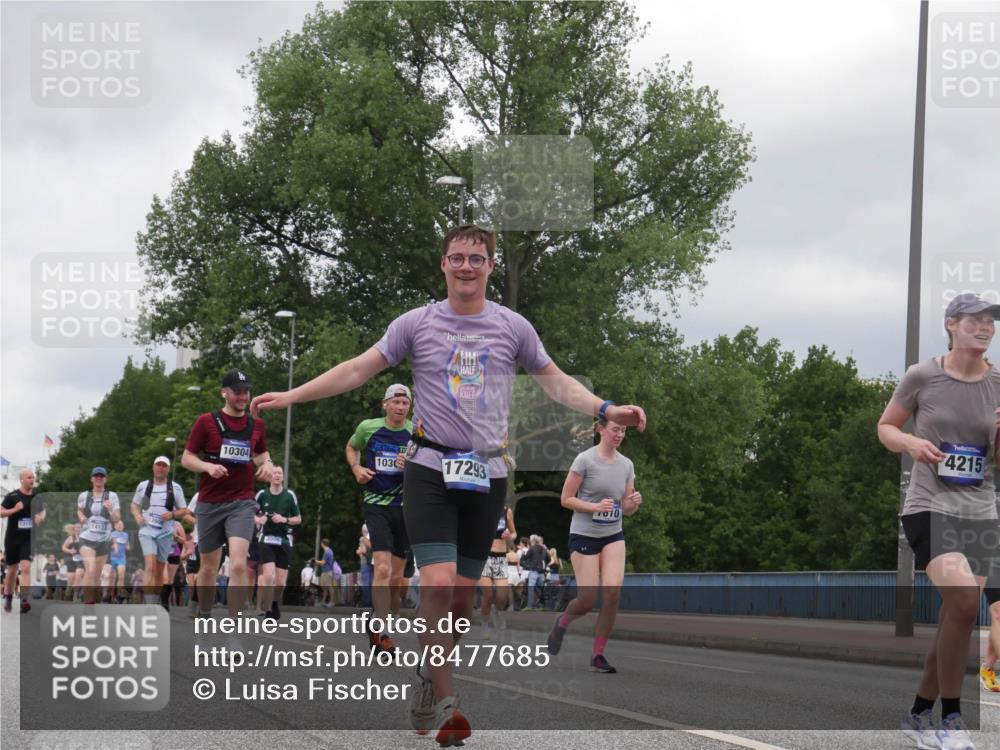 29.06.2025 - hella hamburg halbmarathon Luisa Fischer http://msf.ph/oto/8477685 29.06.2025 10:48:02 Kennedybrücke 10304, 1030, 13115, 14123, 3506, 17293, 4215, 3506, 4215, 5730, 5731, 6922, 7610, 7818, 10303, 10304 meine-sportfotos.de