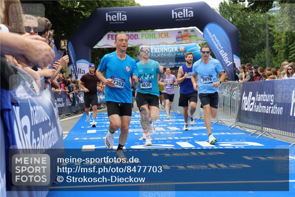 29.06.2025 - hella hamburg halbmarathon Strokosch-Dieckow http://msf.ph/oto/8477703 29.06.2025 10:46:45 Ziel 1920, 1942, 3976, 4091, 6630, 11858, 13940, 14541, 15714, 15900, 16175, 17172, 17353, 17492, 17669, 17743, 17865, 17892, 18297, 19105, 19128 meine-sportfotos.de
