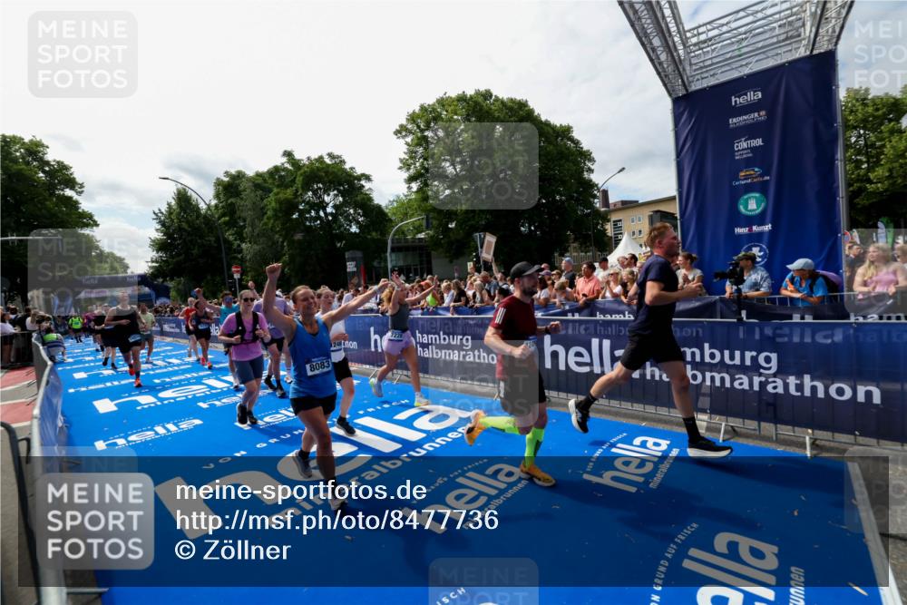 29.06.2025 - hella hamburg halbmarathon Zöllner http://msf.ph/oto/8477736 29.06.2025 11:28:52 Ziel 2489, 4561, 5941, 5943, 6625, 6820, 7228, 8083, 10594, 12460, 12461, 13724, 15752, 15878, 16769, 17185, 17438, 18742, 19226 meine-sportfotos.de