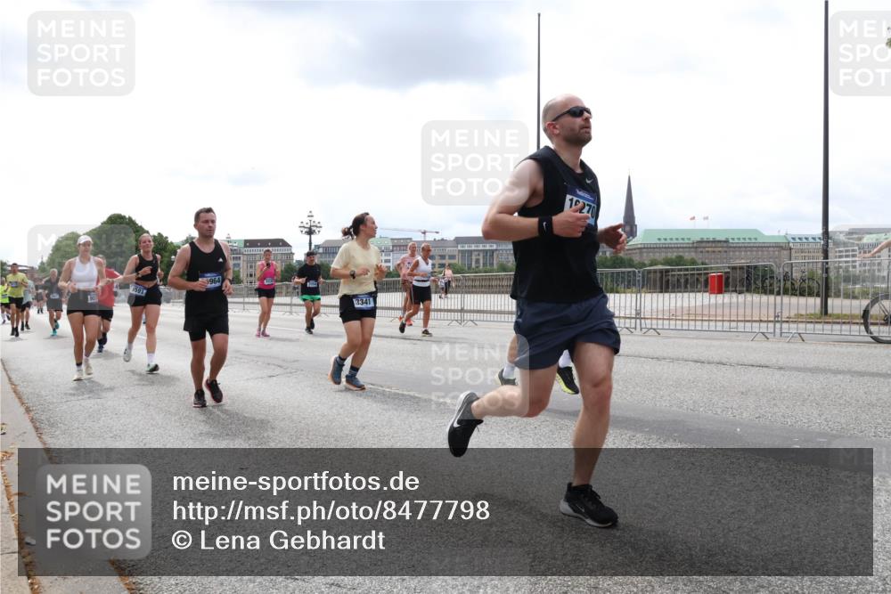 29.06.2025 - hella hamburg halbmarathon Lena Gebhardt http://msf.ph/oto/8477798 29.06.2025 10:33:24 Lombardsbrücke 9591, 964, 2054, 3341, 19270, 1324, 1764, 1995, 2038, 2054, 2085, 2342, 2776, 2838, 2959, 3170, 3341, 3391, 3708, 3812, 3871, 4030, 4096, 4164, 4361, 4433, 4445, 4449, 4555, 4650, 5075, 5096, 5110, 5141, 5180, 5569, 5581, 5917, 6109, 6773, 6854, 6999, 7653, 7705, 7982, 8021, 8157, 8282, 8595, 8891, 9143, 9234, 9258, 9289, 9438, 9471, 9591, 9592, 9750, 9768, 9780, 9799, 11229, 11260, 11713, 11811, 11826, 12039, 12423, 12424, 14305, 14743, 15951 meine-sportfotos.de