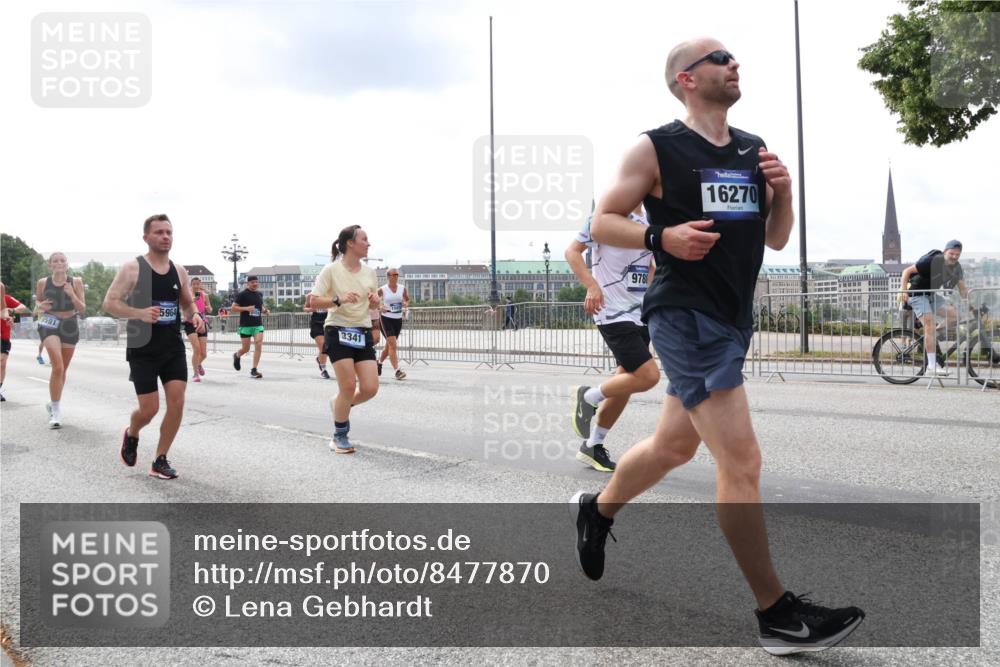 29.06.2025 - hella hamburg halbmarathon Lena Gebhardt http://msf.ph/oto/8477870 29.06.2025 10:33:24 Lombardsbrücke 9591, 5964, 3341, 9780, 16270, 1324, 1764, 1995, 2038, 2054, 2085, 2342, 2776, 2838, 2959, 3170, 3341, 3391, 3708, 3812, 3871, 4030, 4096, 4164, 4361, 4433, 4445, 4449, 4555, 4650, 5075, 5096, 5110, 5141, 5180, 5569, 5581, 5917, 6109, 6773, 6854, 6999, 7653, 7705, 7982, 8021, 8157, 8282, 8595, 8891, 9143, 9234, 9258, 9289, 9438, 9471, 9591, 9592, 9750, 9768, 9780, 9799, 11229, 11260, 11713, 11811, 11826, 12039, 12423, 12424, 14305, 14743, 15951 meine-sportfotos.de